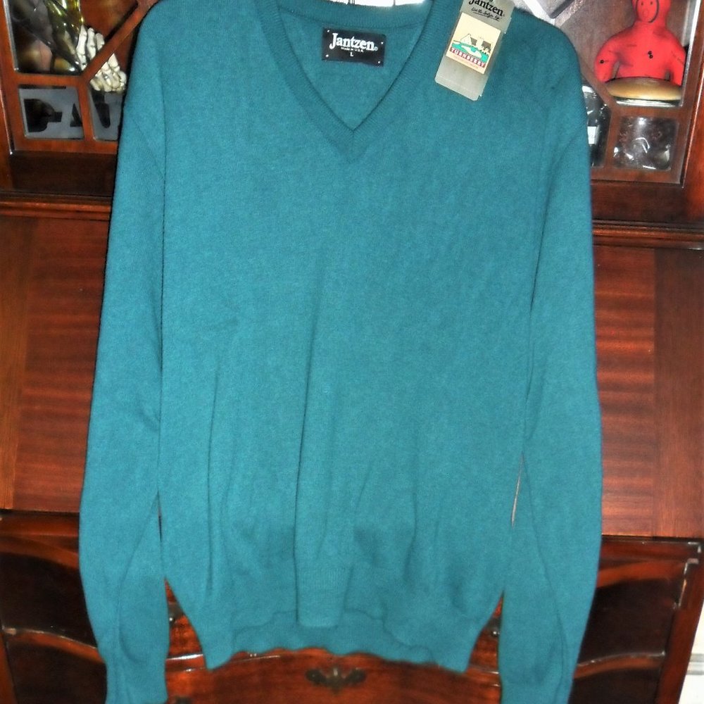 NWT-Jantzen  Sweater